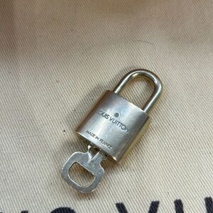 100% Authentic Louis Vuitton Lock & Key #322